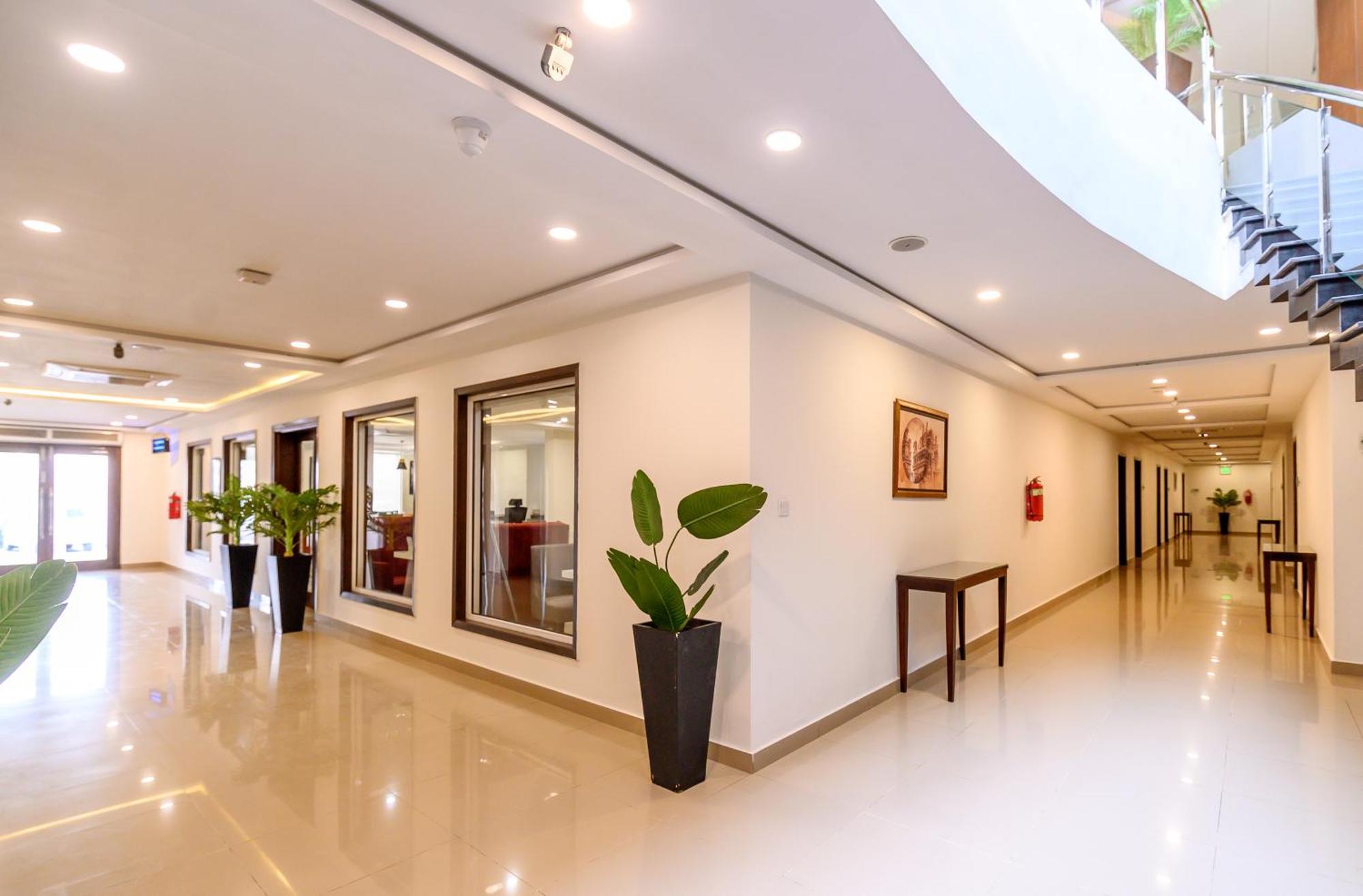 Hotel One Sahiwal Esterno foto