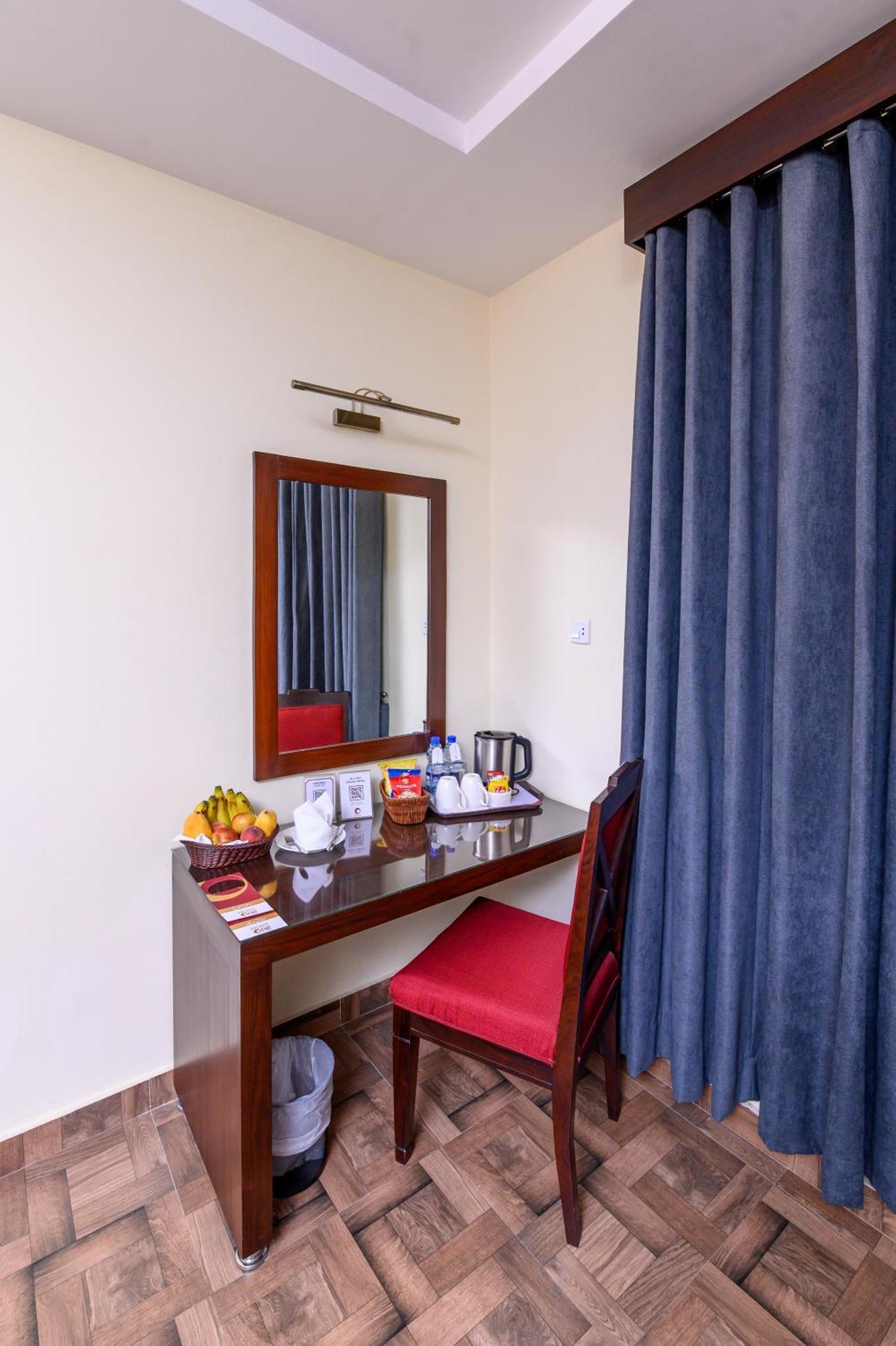 Hotel One Sahiwal Esterno foto